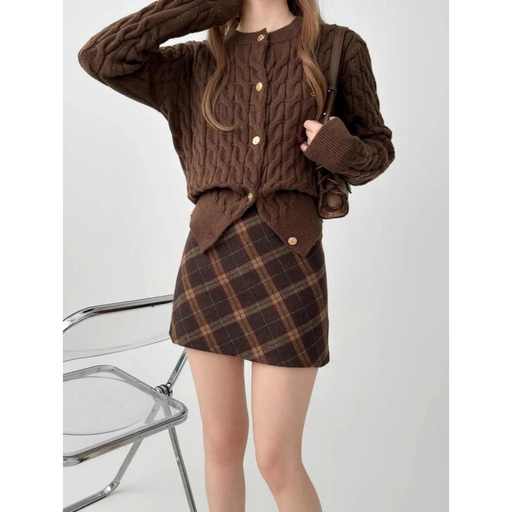 Women's Retro A-Line Plaid Woolen Skirt - Spring/Autumn Short Hip-Hugging Style