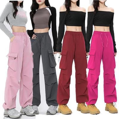 Pantaloni da Lavoro Eleganti e Pratici da Donna, Caratterizzati da un Design a Gamba Larga Per Creare un Look alla Moda