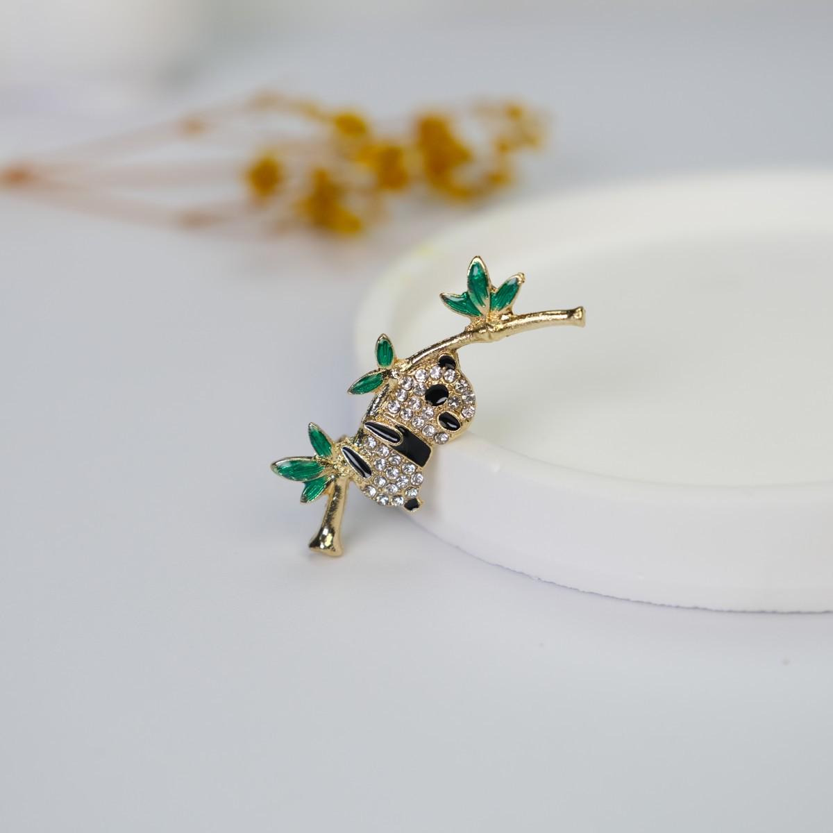 Elegant Panda and Bamboo Rhinestone Brooch – High-end Animal Alloy Design