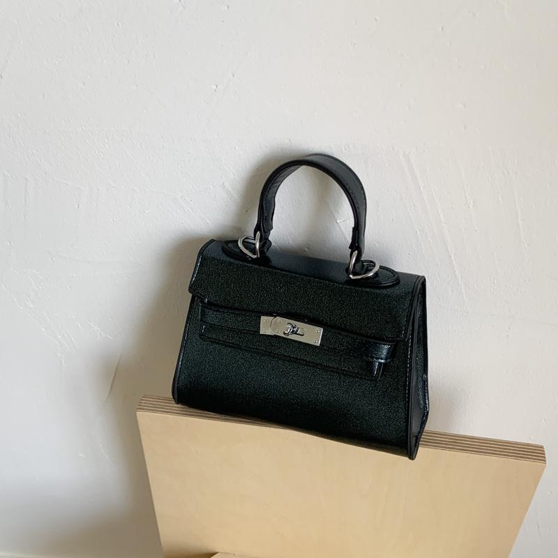 

Сумка премиум-текстуры маленькая женская 2025 новая летняя универсальная сумка-мессенджер изысканная мини-модная портативная сумка Kelly