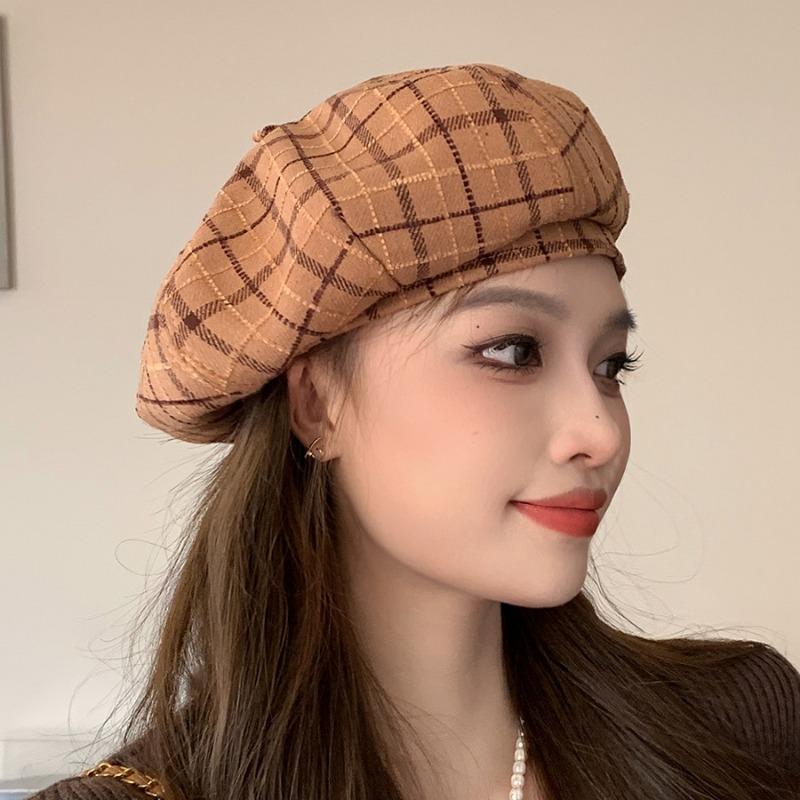 Vintage Plaid Beret Hat for Autumn Winter Casual Artist Hat for Women Simple Woolen Beret Hat