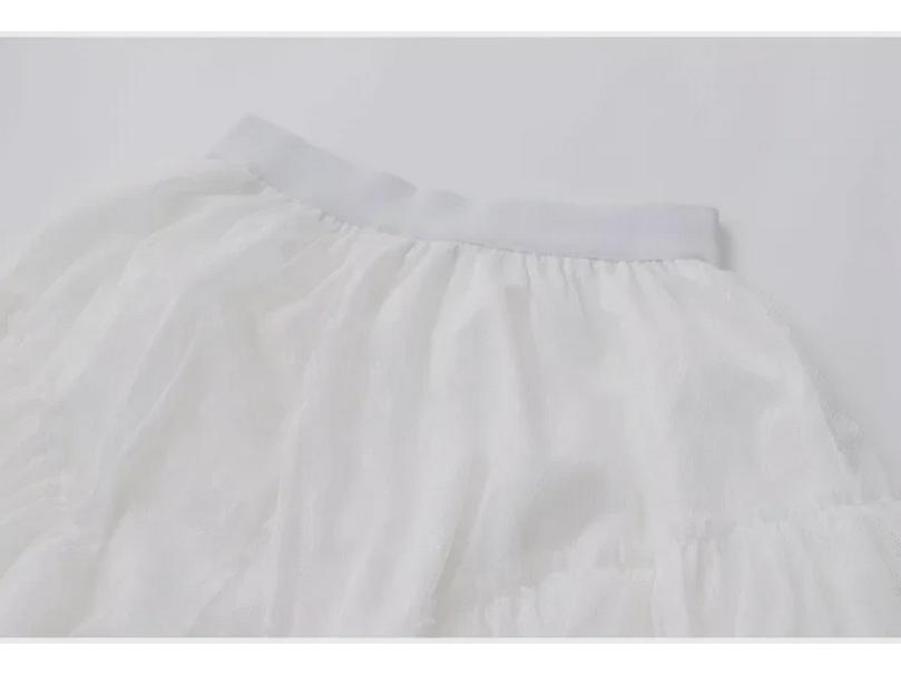 Strapazierfähiger Fantasierock aus Netzstoff mit elastischer Taille und unregelmäßigen Kantennähten