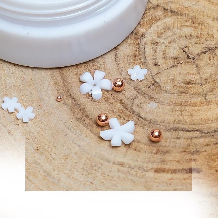Nail Flake Five Petal Non-Fading    White Stylish Small DIY White Flower Nail Ornament for Women