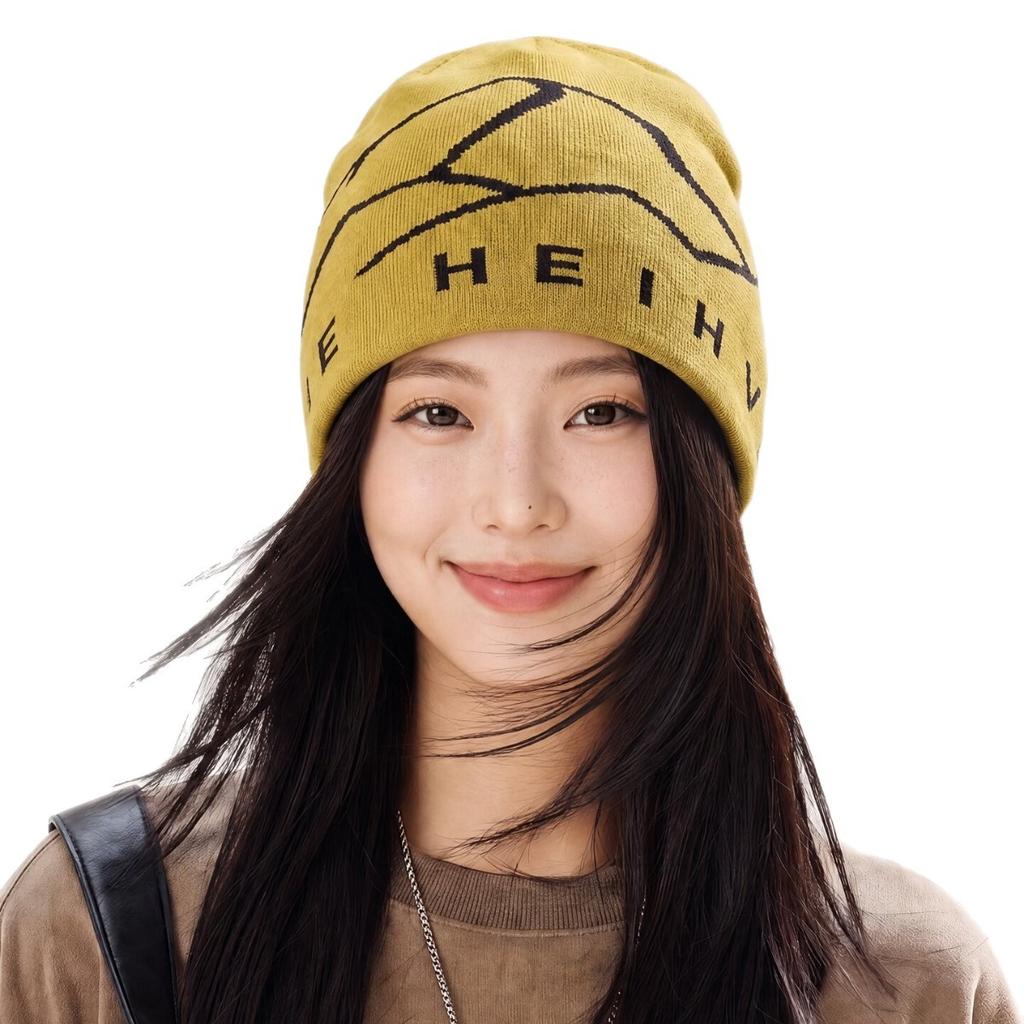Mountaineering cold hat women's autumn and winter knitted warm wool hat men's western Sichuan travel big head show face small bag head hat