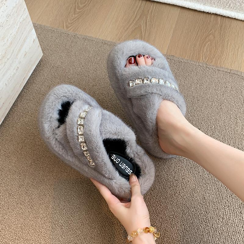 2025 Herbst neue Perlen Strass Hausschuhe tragen warme flauschige Schuhe Damenmode Temperament Baumwollhausschuhe