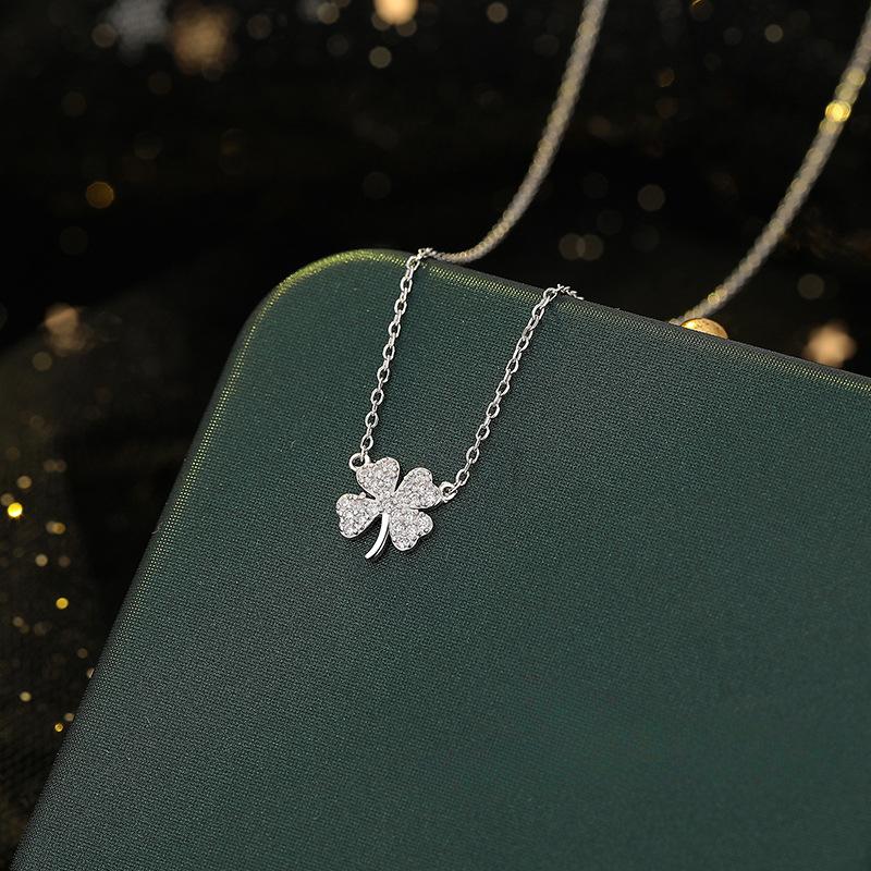 Four-leaf Clover Necklace New Summer Style Women's Clavicle Chain Light Luxury Niche High-end Korean Version