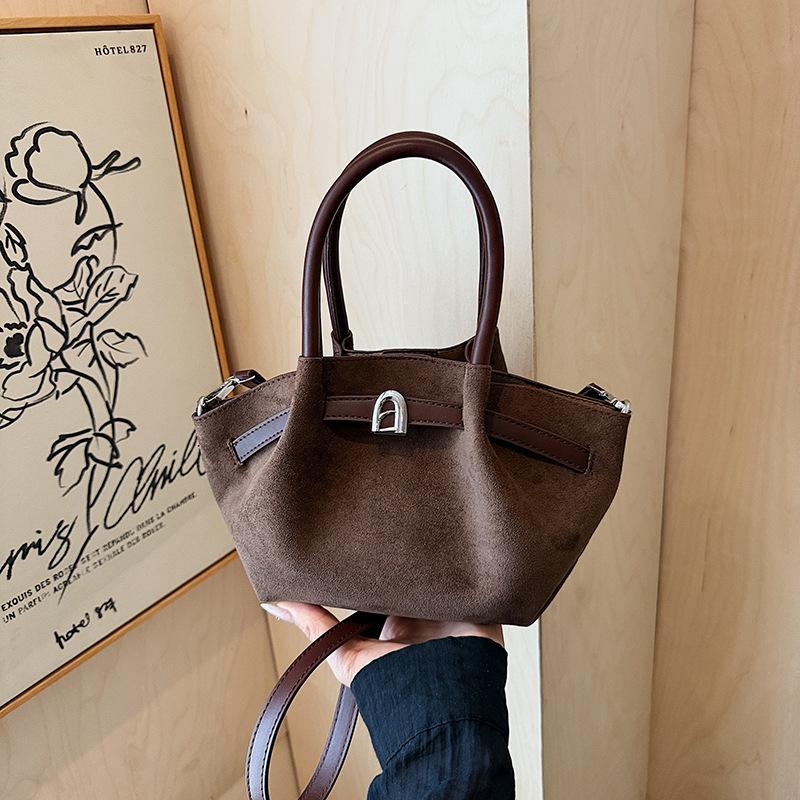 Today's Popular Bags, New Autumn and Winter Matte Niche Shoulder Bags, Versatile Messenger Bucket Bags