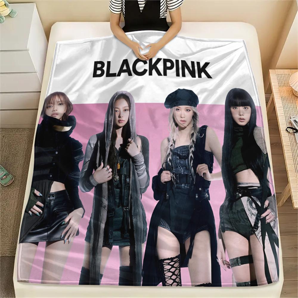 1pz Coperta in Flanella con Stampa BLACKPINK, Alta Qualità per Tutte le Stagioni, Arredamento per la Casa, Calore e Comfort, Perfetta per Regali di Natale