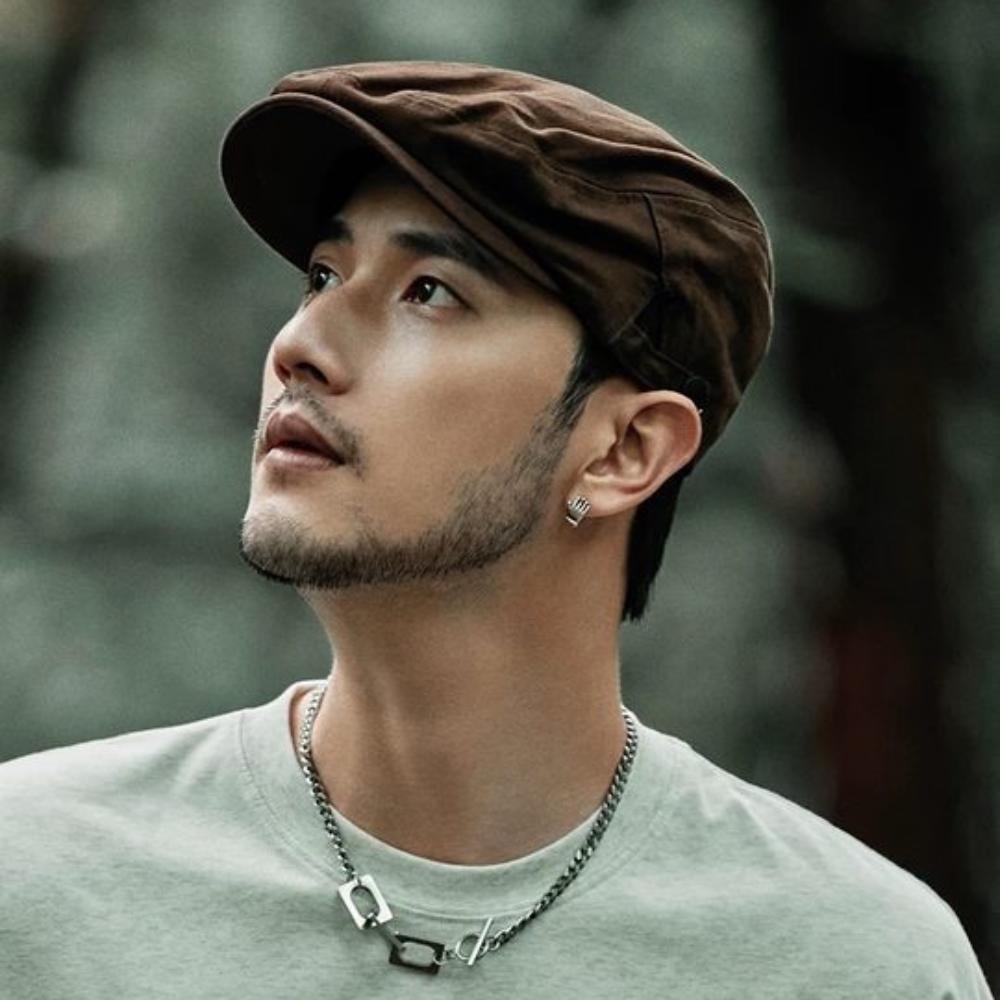 

Pure Color Newsboy Flat Cap British Style Retro Painter Hat Adjustable Embroider Letter Hat Travel чорний