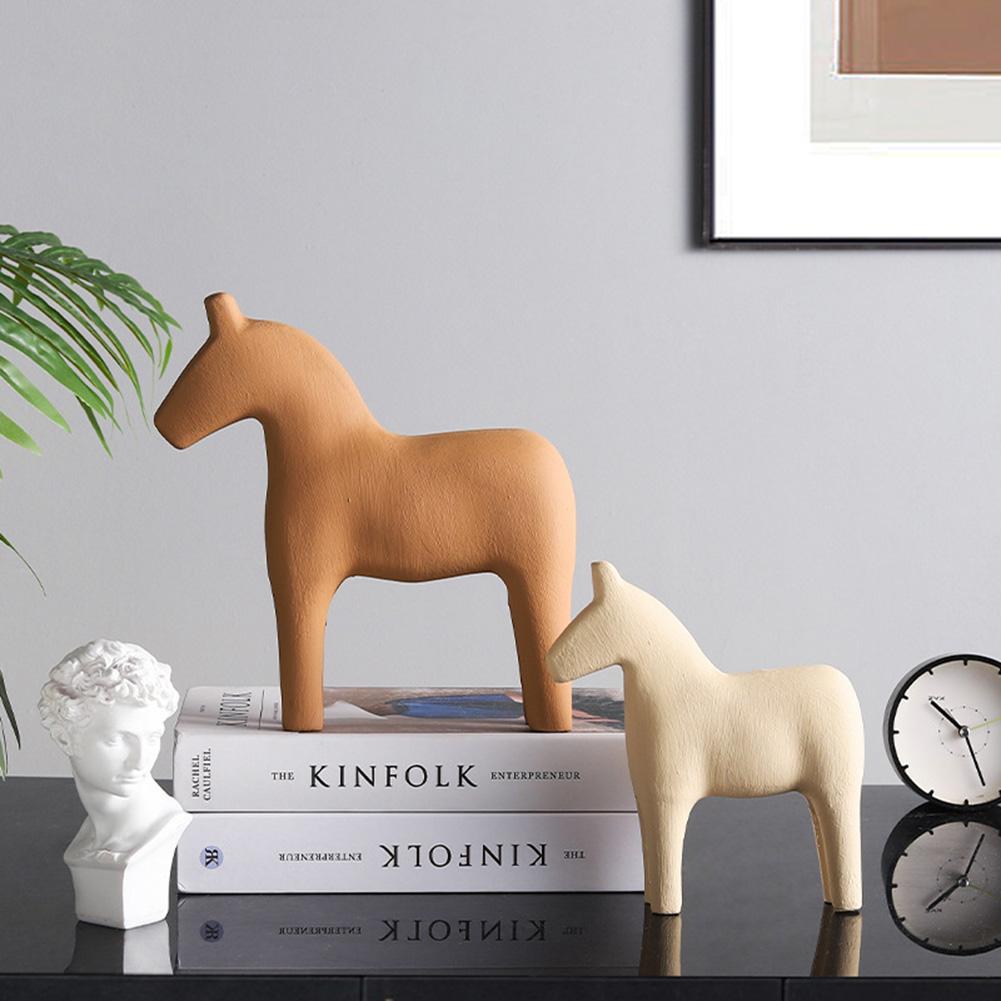 Wooden Horse Figurine Ornament Modern Minimalist Art Crafts For Living Room Bedroom Desktop Decoration