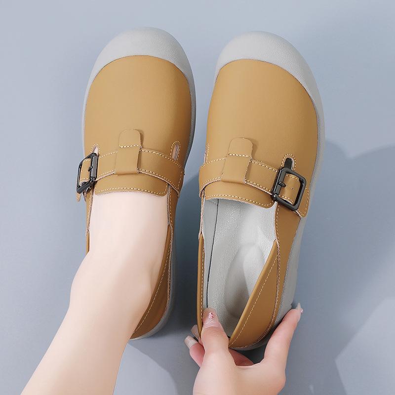 One pedal, small leather shoes, women's flat-soled autumn board shoes, casual soft soles, and two white shoes.