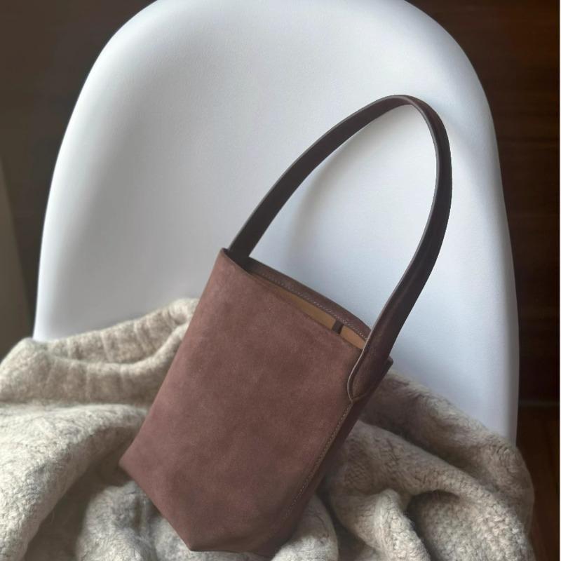 Internet celebrities with the same matte cowhide bucket bag soft large capacity intellectual style solid color minimalist shoulder bag tide