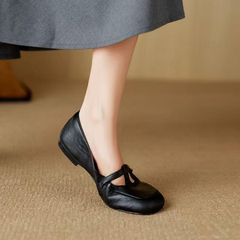 

Soft-soled Doudou shoes women s comfortable and not tired feet versatile flat-soled super soft lambskin single shoes French Mary Jane grandma shoes 40