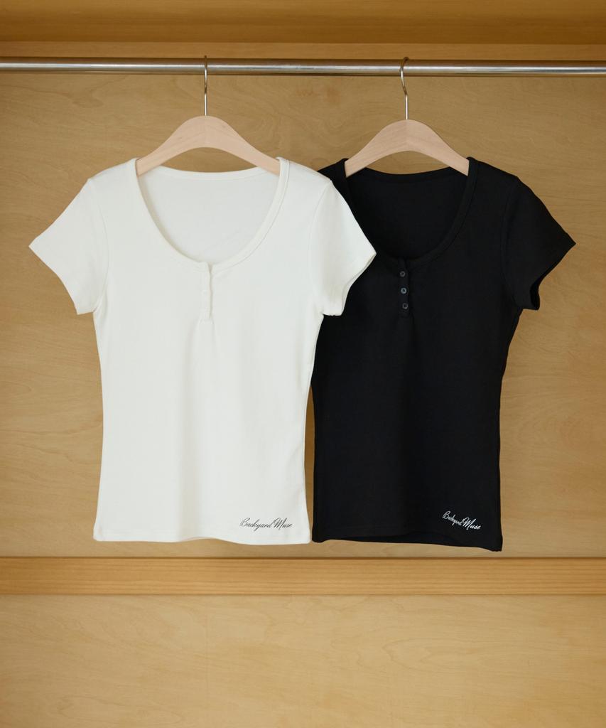 BAEGYADEUMYUJEU Muse Henley Neck T-Shirt (White)