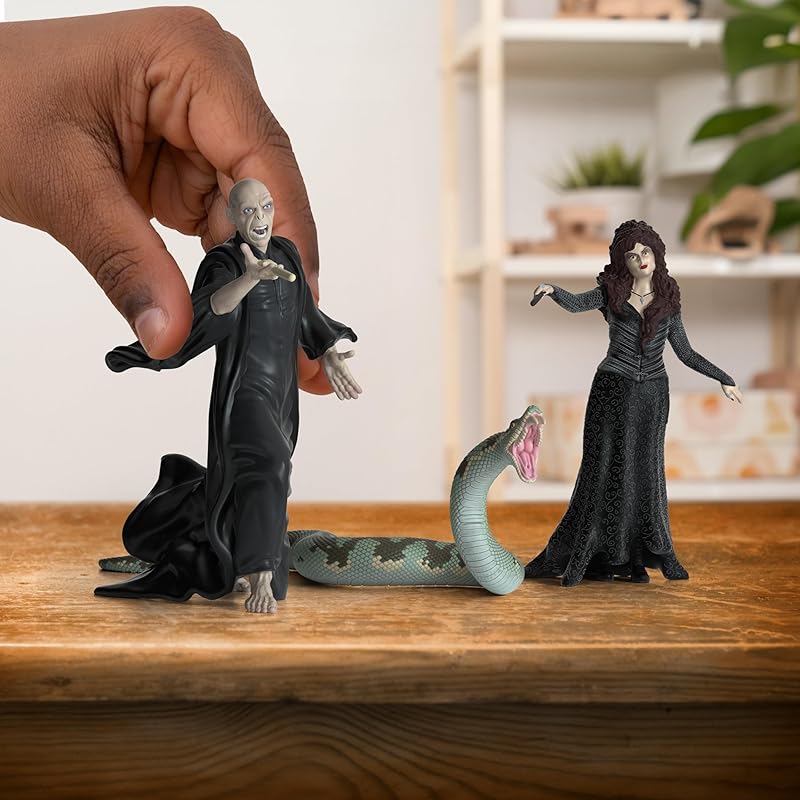 schleich harry potter series Lord Voldemort, Nagini and Bellatrix Lestrange 42684