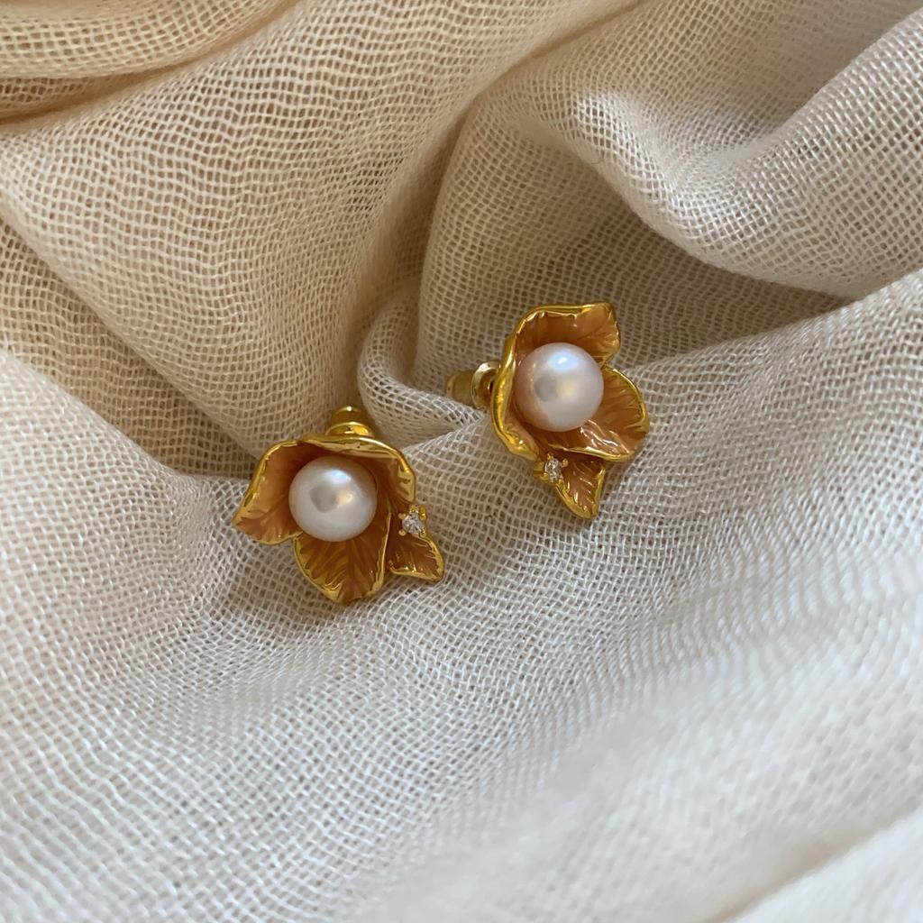 Leichter Luxus Schwerindustrie Diamantbesetzte Diamantförmige Spleiß-Steckohrringe Für Damen, Einzigartiges Designgefühl, Modische Eleganz, High-End