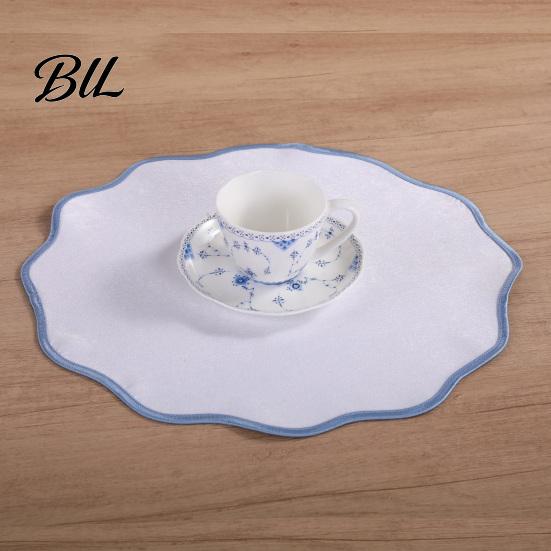 Dining Table Placemat Scalloped Round Linen Machine Washable Heat Farmhouse Insulation Mat for Protection Decoration Elegant