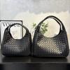 Cross-border bag women's large-capacity 2026 new trendy fashion woven portable bucket bag versatile commuter tote bag