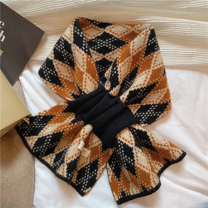 Versatile Christmas Tree Red Knitted Scarf Women'S Match Christmas Gifts Autumn Winter Warm Neck Protection Scarf Green Scarf