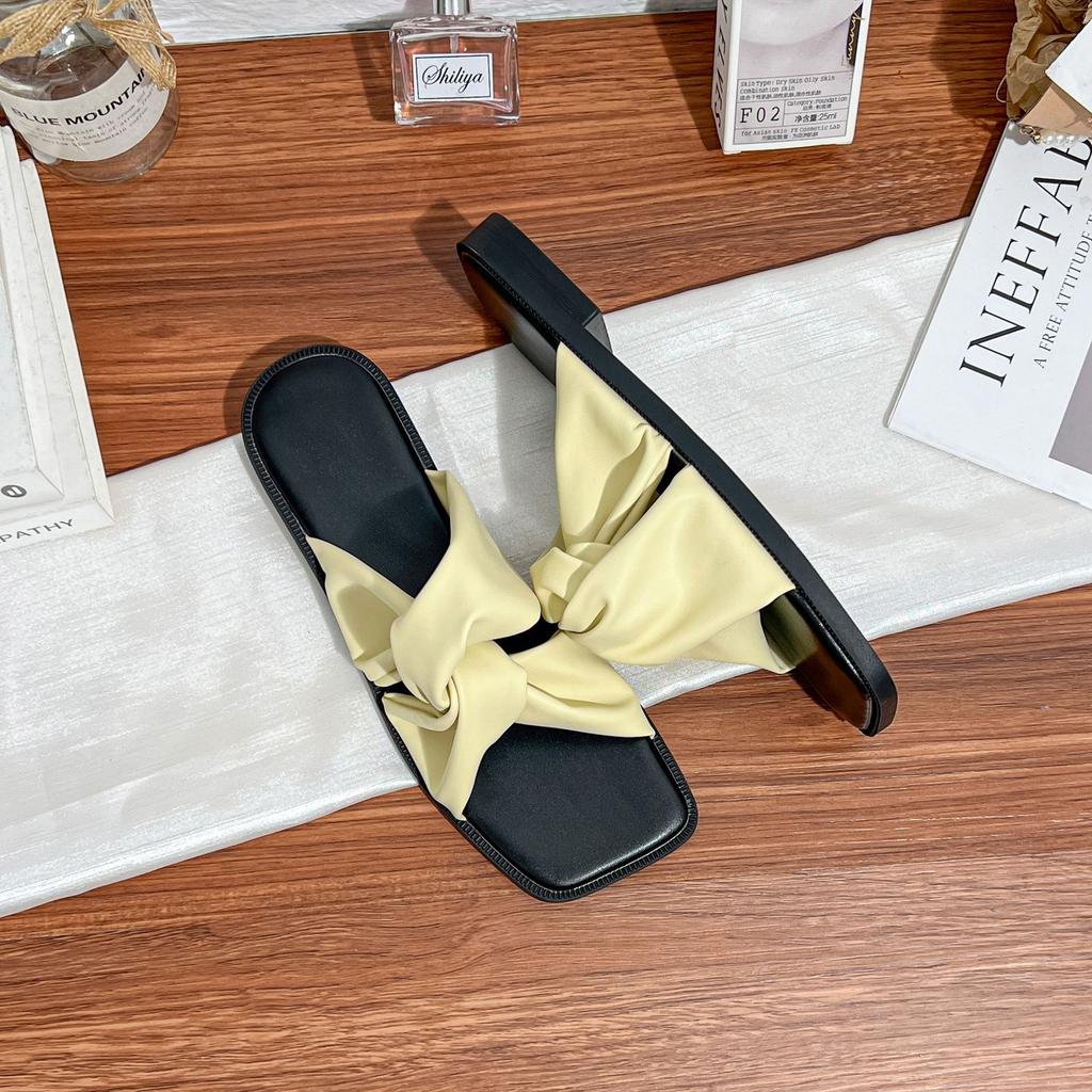 Grape Mother Summer New Temperament Wear Flat Bottom Sandals Fairy Wind Cross Word with Korean Version Square Head Slippers Woman