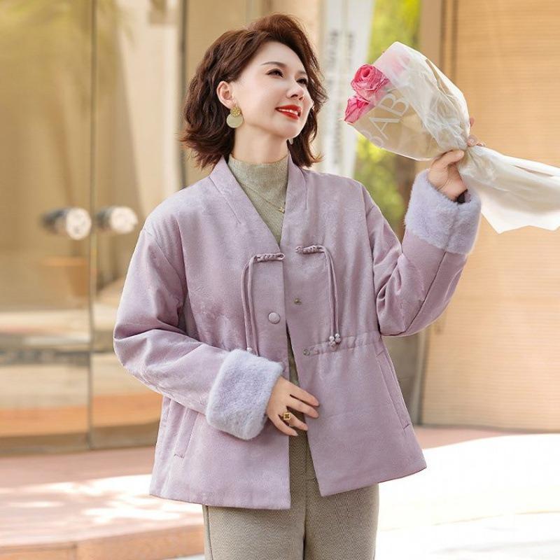 Temperament-style new mid-winter cotton-padded clothes, buckled short, small cotton-padded jackets, and advanced.