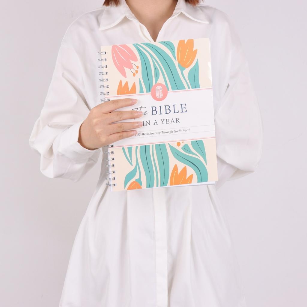 The Bible in A Year: A 52-Week Study Through Gods Word - Spiral Bible Study Guide 52-Week Womens Bible Study Plan