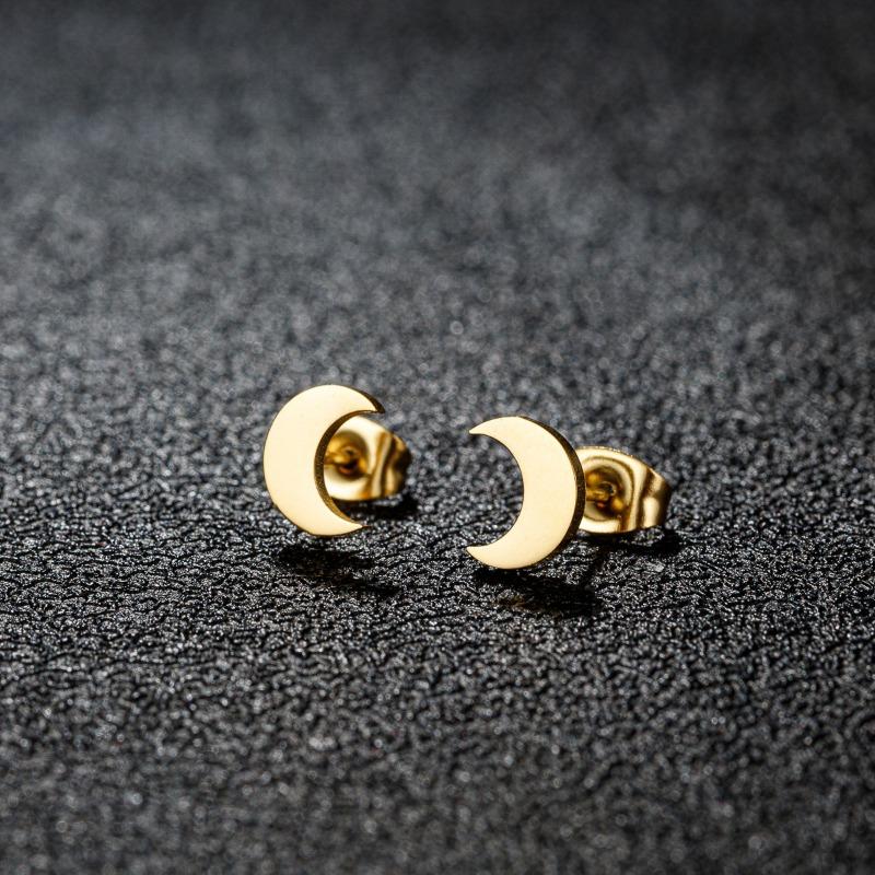 

Women Matte Gold Crescent Moon Shape Minimalist Stud Earrings 1pair золотой