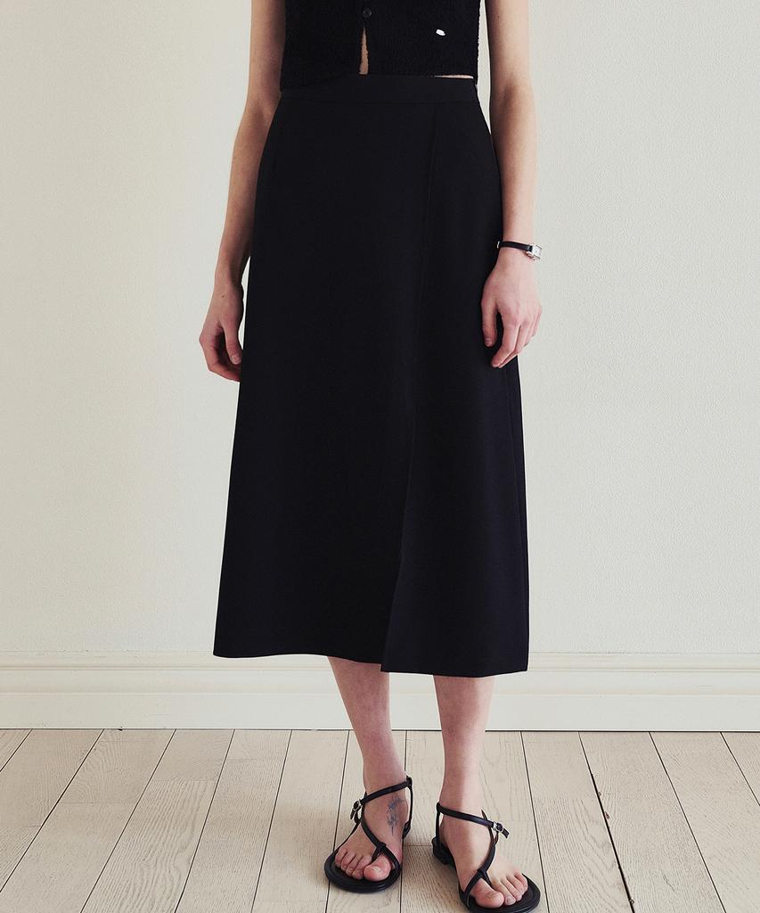 Roeil Minimalist Slit Long Skirt - Black