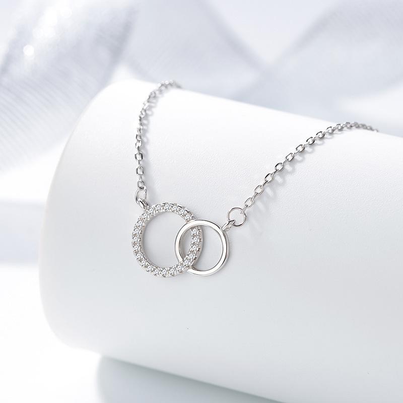 Double Ring Necklace for Women with Versatile Personality and Interlocking Double Circle Pendant