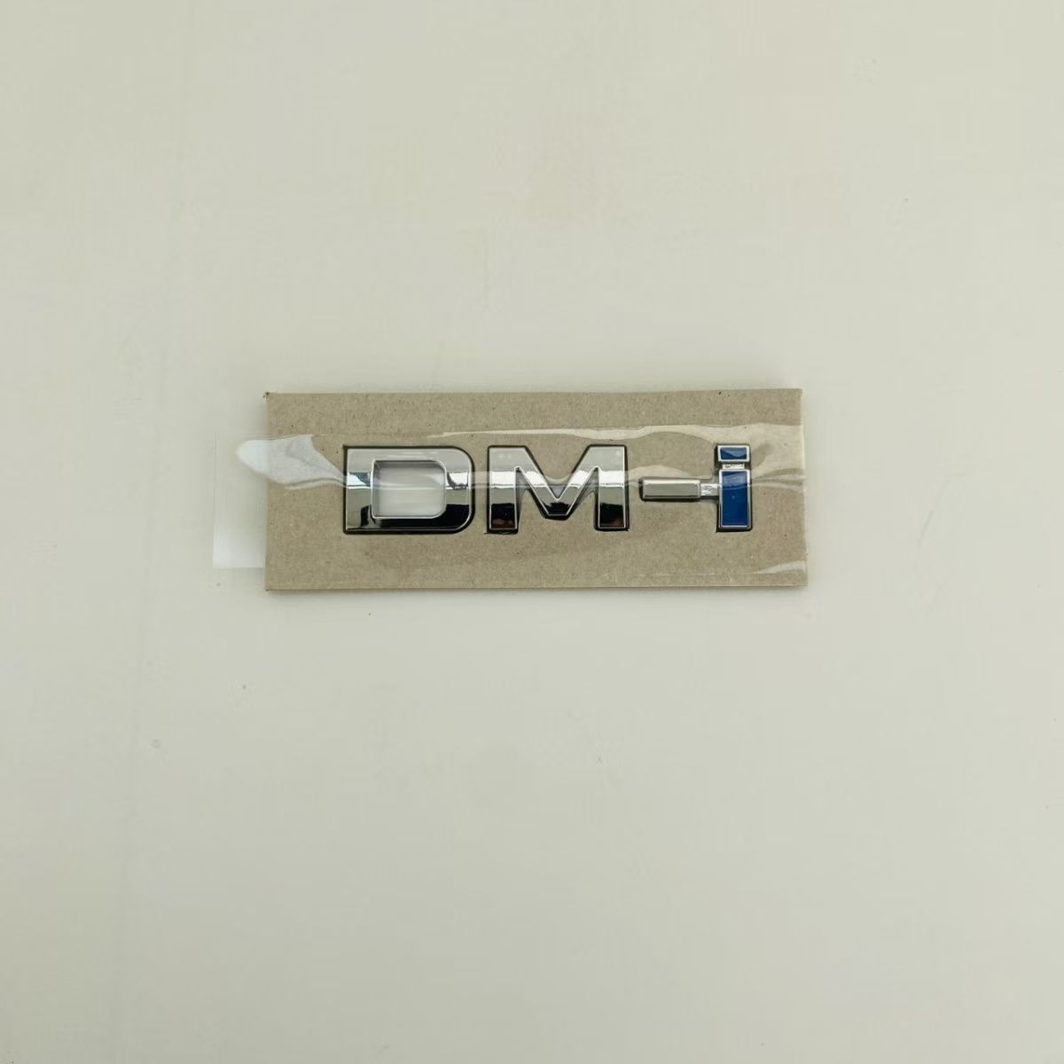 DM-i car emblem car trunk letter emblem modification sticker black glossy surface