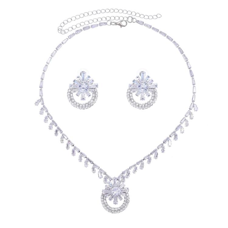 

Brilliant Rhinestones Stud Earrings And Necklace Pair Versatile Jewelry Set For Formal Event Or Casual Outings Gift Boxed 1