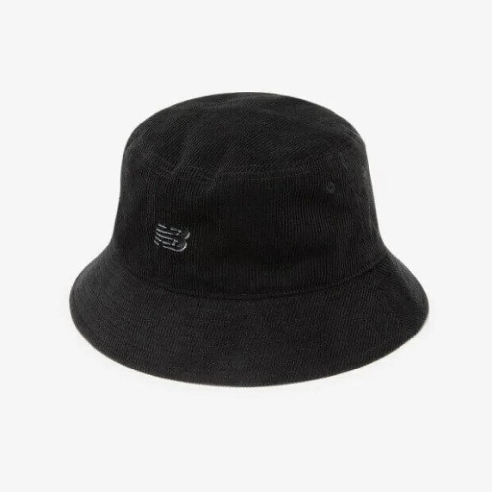 [New Balance] Hat OQK NBGDEFE704-19 Corduroy Reversible Bucket Hat BlackFREE Black series