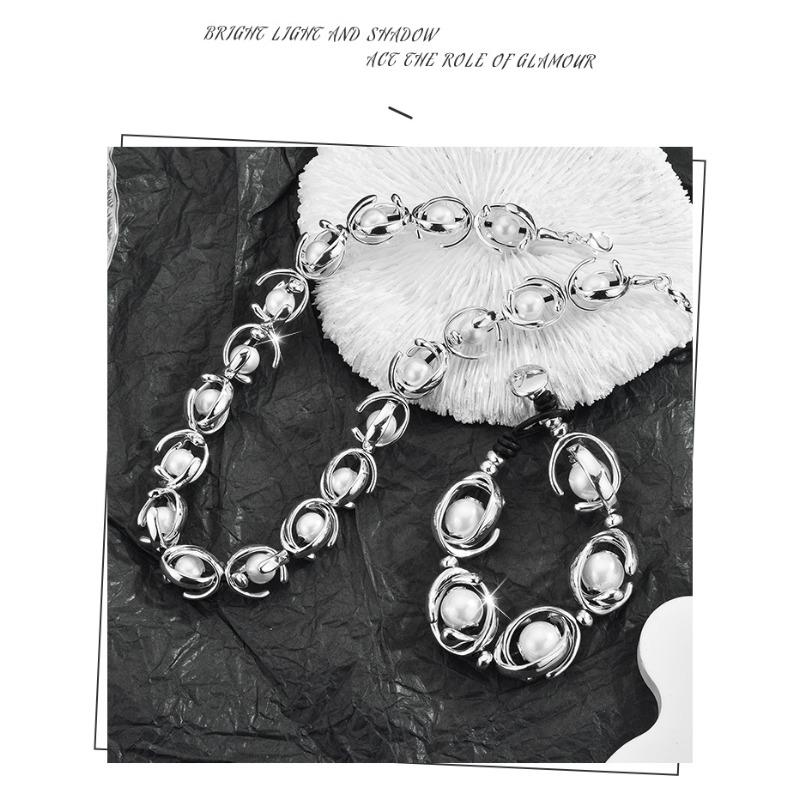 Комплект из колье и браслета с жемчугом серебряный