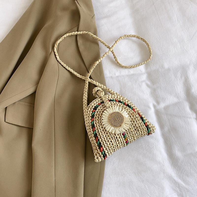Unique Woven Crossbody Bag Beautiful Shell Design For Trendy Women With Spacious Interior Style One
