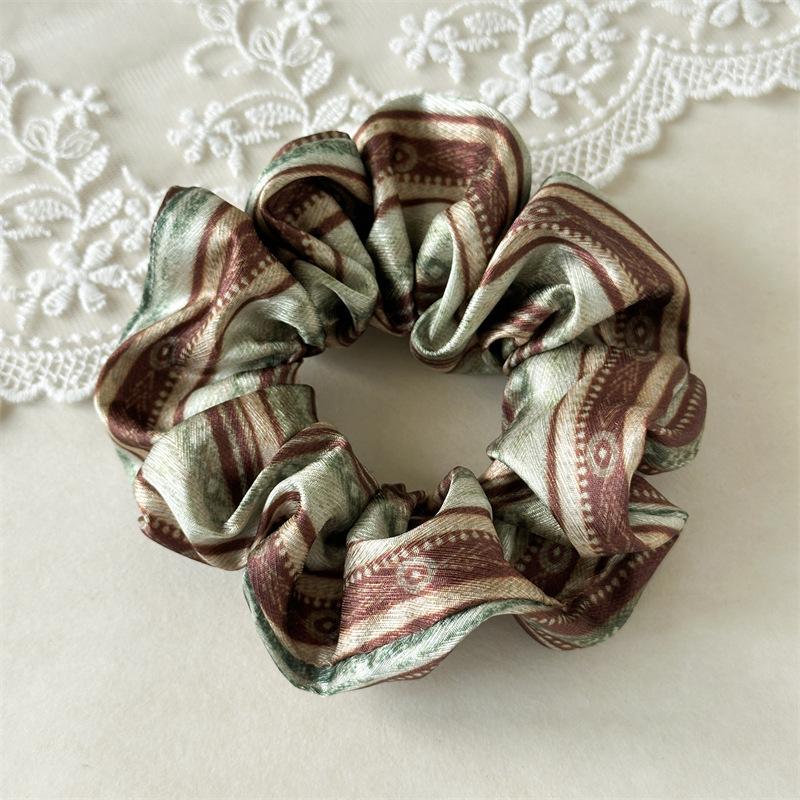 

New Style Artistic and Vintage-style Hair Band for Ladies - High Elasticity Satin Braided Headband Headpiece Large Intestine Band Ring колір темно кави