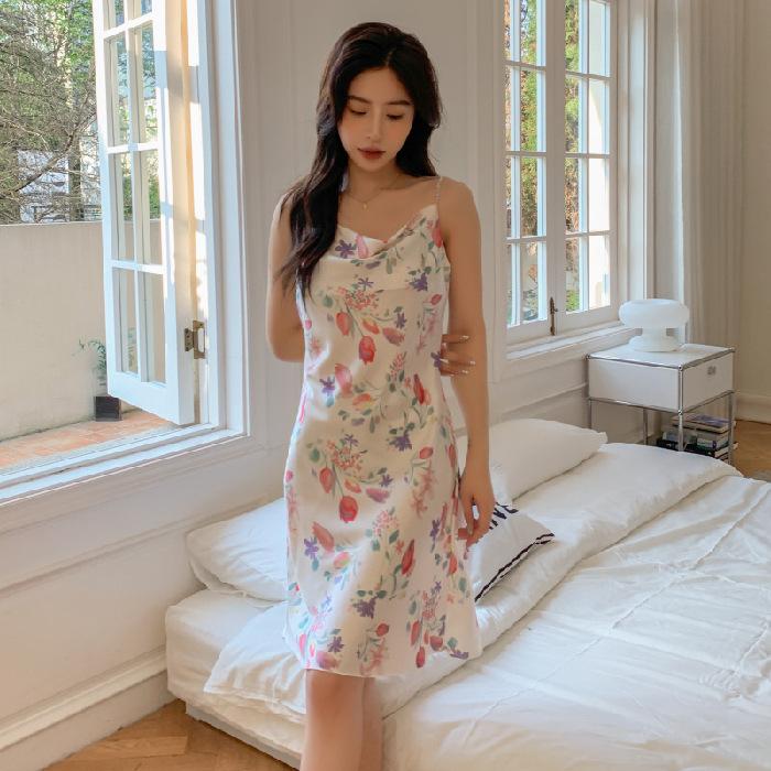 

Sexy pajamas women s summer French swing neck suspender skirt Korean printing imitation silk new suspender nightdress available XL тюльпан кольору