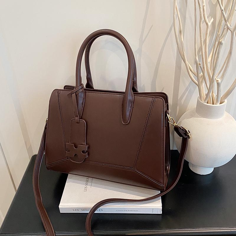 Casual Commuting Texture Handbag Autumn and Winter New Simple Korean Version Single Shoulder Armpit Bag Temperament Tote Bag