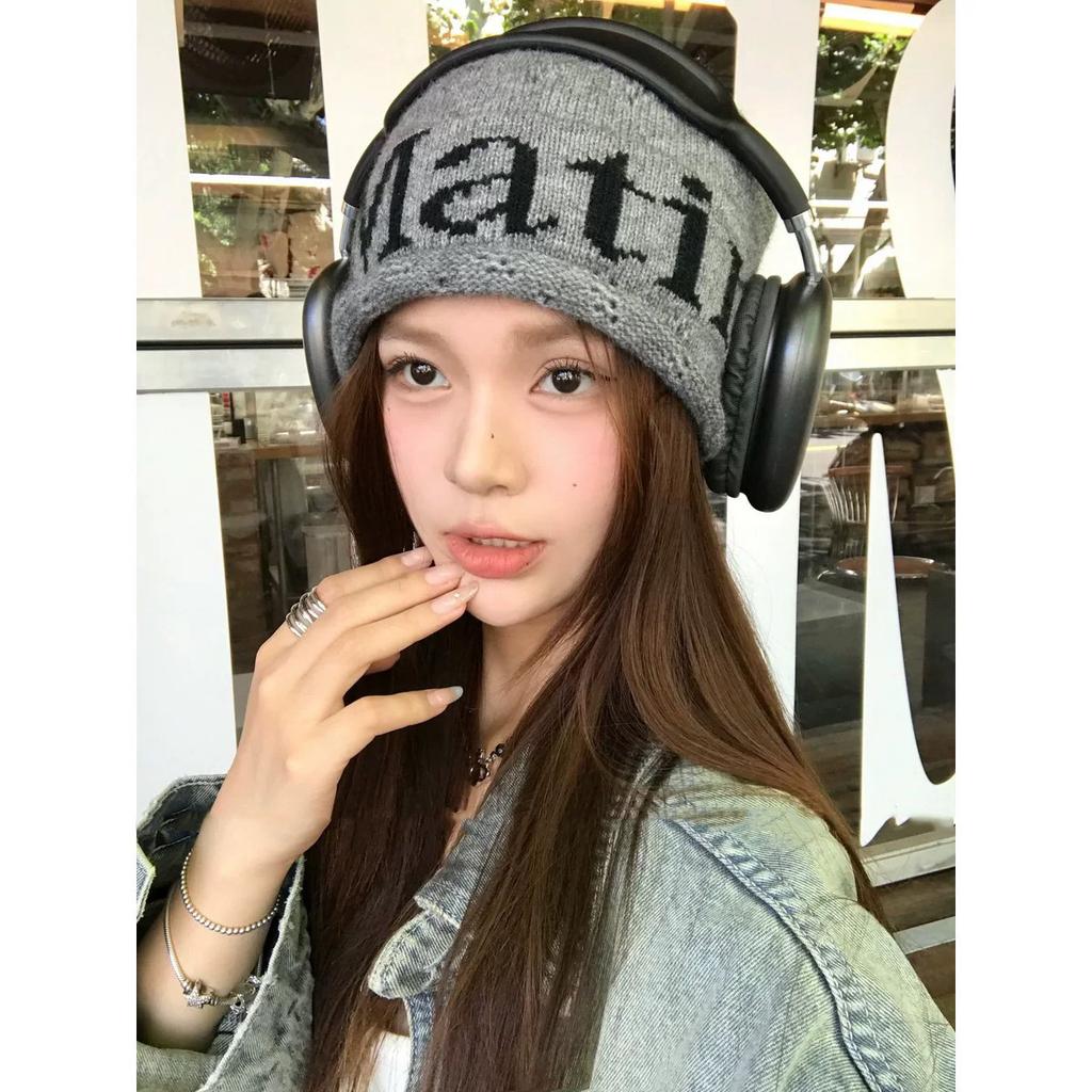 Autumn and winter hats women's cold hats big head circumference versatile knitted thin crimped outdoor stacking hats women's winter