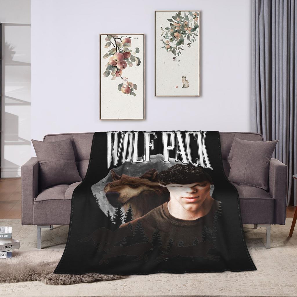 The Twilight Saga Jacob Wolf Pack Girls Muscle Blanket Fleece Portable Warm Throw Blanket for Sofa Outdoor Plush Thin Quilt