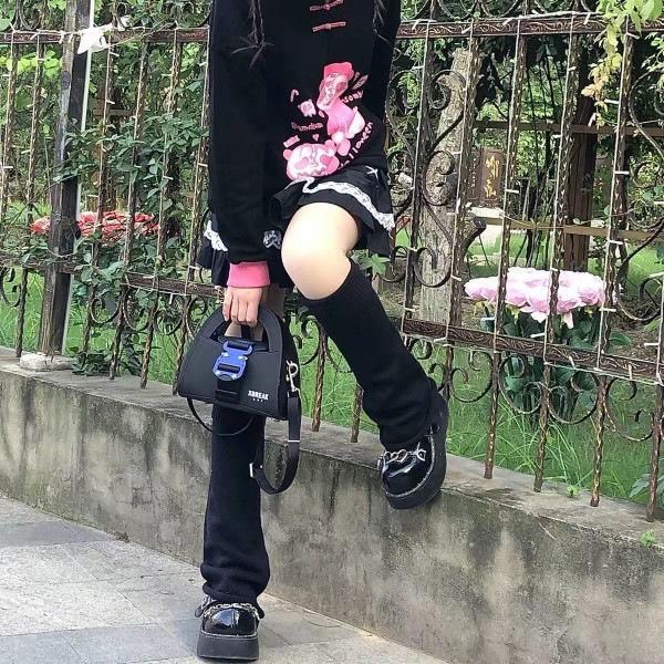 Striped Gray-Powder Wide-Leg Flared Socks: Trendy Knitted Pile Socks for JK Subculture, Perfect for Autumn and Winter.