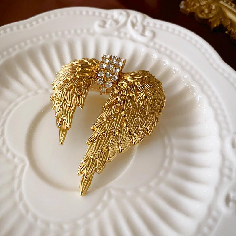 Średniowieczna Vintage Broszka z Kontrastującą Pszczołą Inkrustowana Diamentami Retro Lekki Luksus High-endowa Korsaż Wykwintne Wszechstronne Dodatki Kobiety