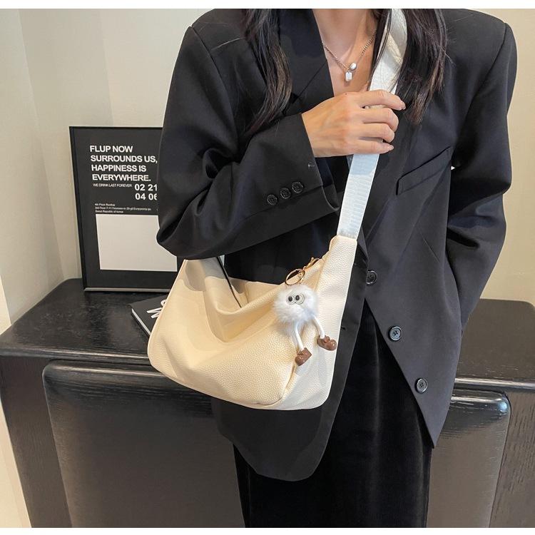 Popular bag women's new soft wide shoulder strap messenger bag textured shoulder tote bag