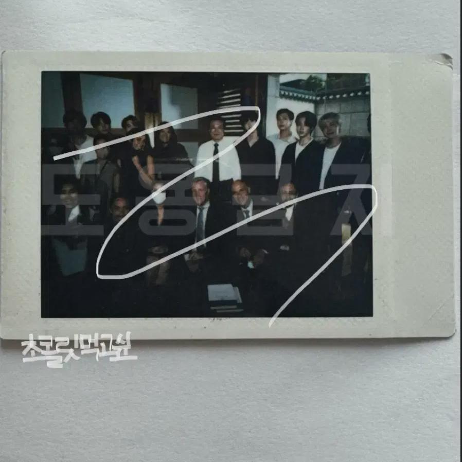 

BTS Президент и США. Посольства Polaroid