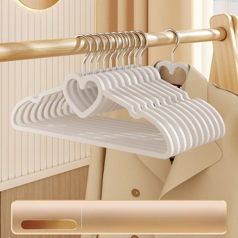 10PCS Clothes Hanger Durable Hanger ABS Heart Pattern Coat Hanger for Adult Children Clothing Hanging Supplies