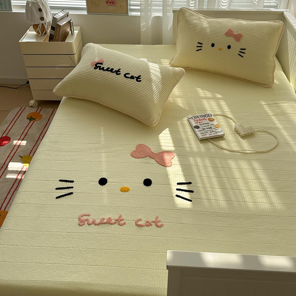 Sleeping Cloud Cotton Cute Towel Embroidered Bed Cover