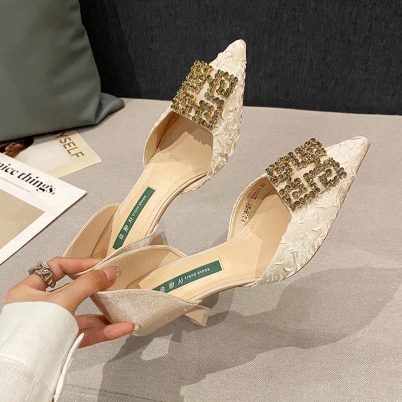 Frühlings-Neue Strass-Schuhe mit quadratischer Schnalle für Damen, vielseitige Satin-High-Heels, Stiletto-Arbeitsschuhe mit flachem Mund