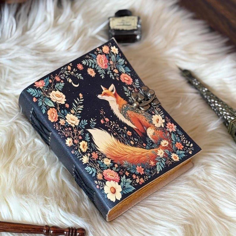 

Кожаный журнал-гримуар с лисой: Винтажная Книга Теней, бумага с необрезанным краем 7 x 5 in