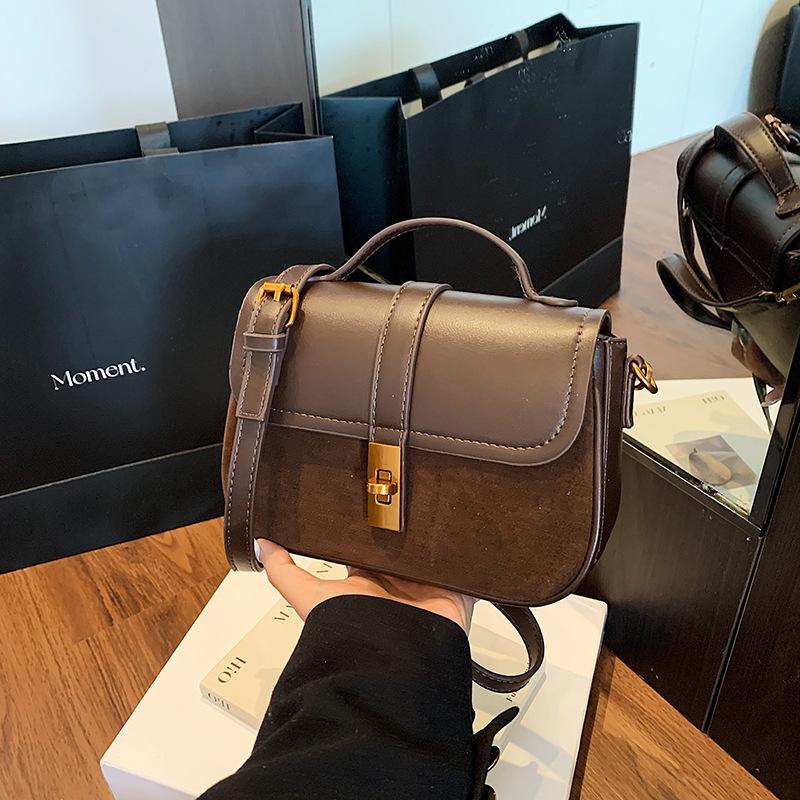 Premium sense niche bag women's autumn and winter 2025 new fashion shoulder messenger bag retro popular portable small square bag