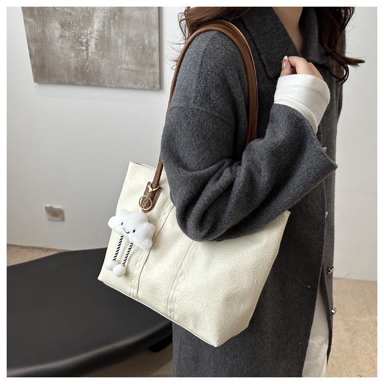 Korean Casual Large Capacity Women's Tote Bag - 2024 Trendy Simple Handbag for Versatile Commutes