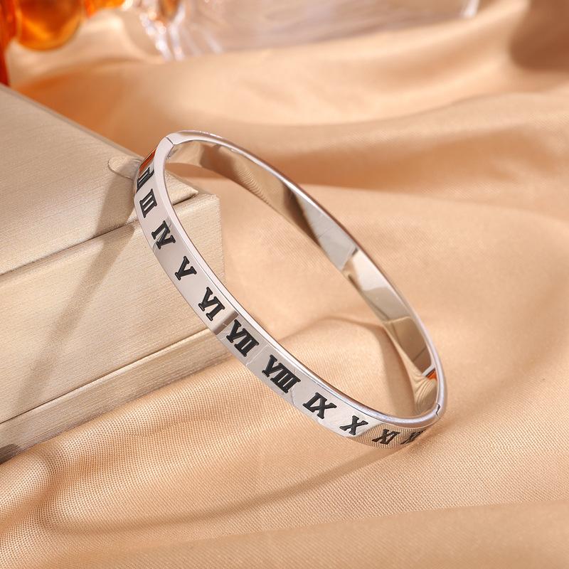 Retro Oil Dripping Roman Numerals Women s Fashion Light Luxury Ing Open Bracelet Buckle Bracelet One Size(16-22CM)